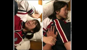 Móc cua cô bạn thân xinh đẹp mãi không chán